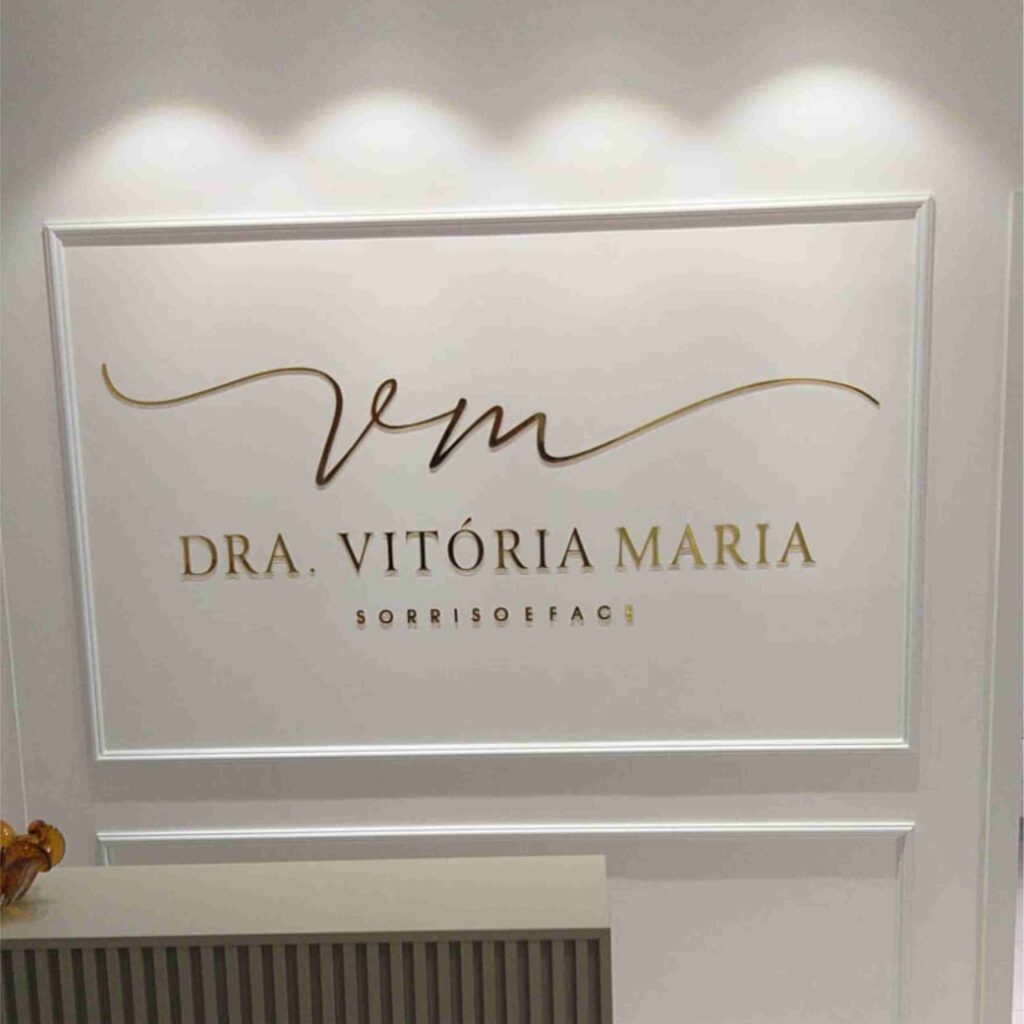 logo espelhado dravitoria 1